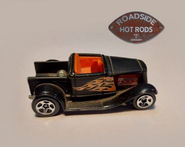 Hot Wheels Model-Auto 1:64 Ford 1932 Hooligan Schwarz Orange Flames RPU 6-362000 *