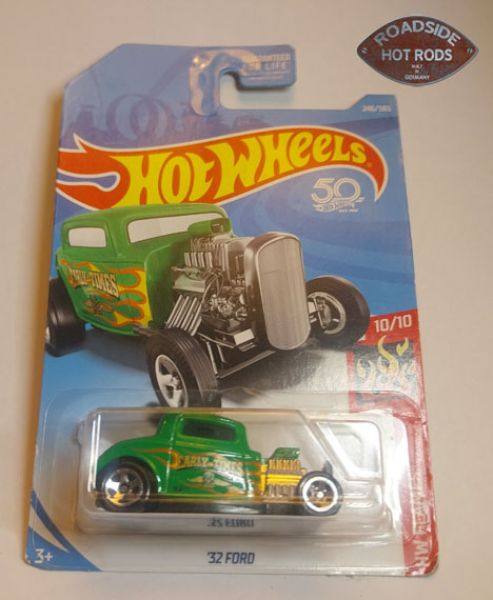 Hot Wheels Model Car 1:64 '32 Ford Green Early Times Flames 1932246B