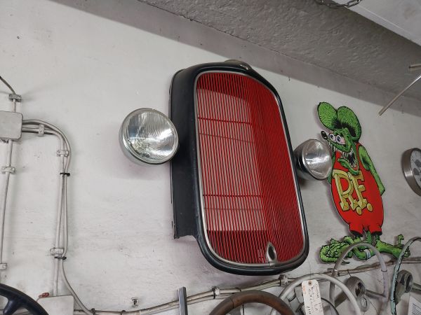 Original Grill & Insert 1932 Ford Car Deuce GBR-FGI-32