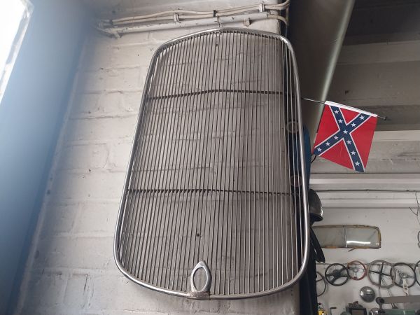 Used Insert Grill 1932 Ford GBR-FI-32