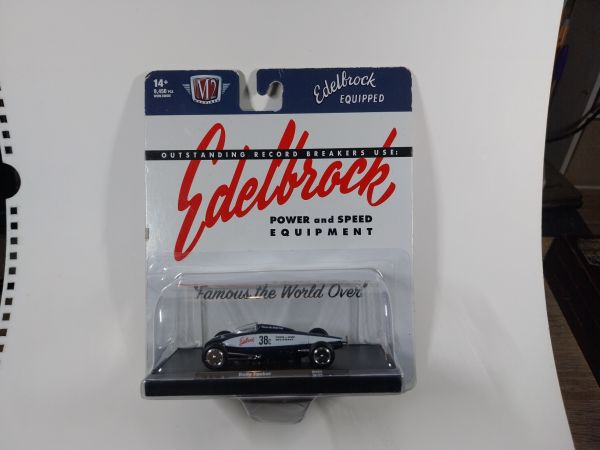 M2 Model-Car 1:64 Belly Tank Racer Edelbrock Equipped M2-11228-1