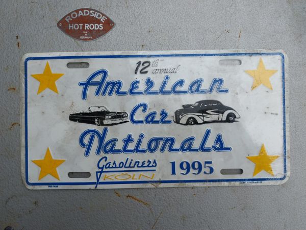 MOONEYES Red Devil License Plate Topper Autokennzeichen Nummernschild Topper